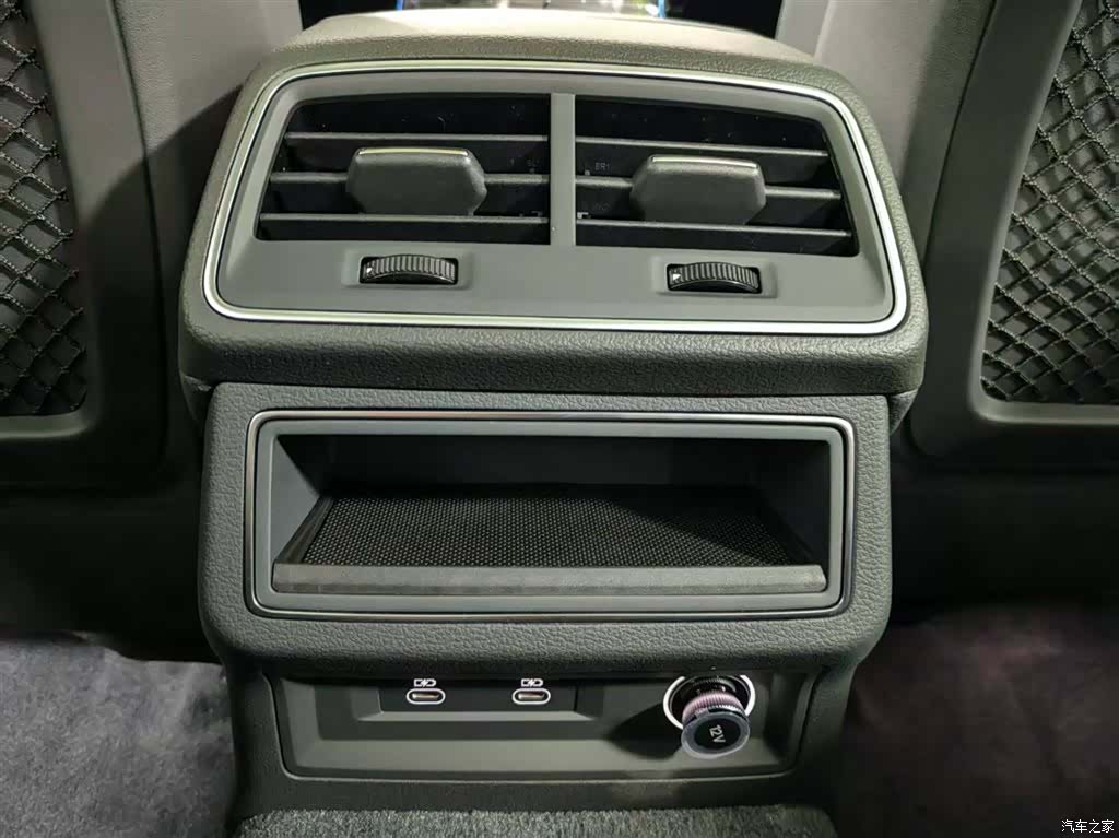 Audi A6L, 2026 12