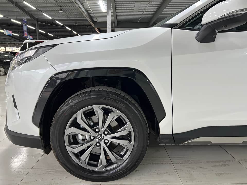Toyota RAV4 Rongfang