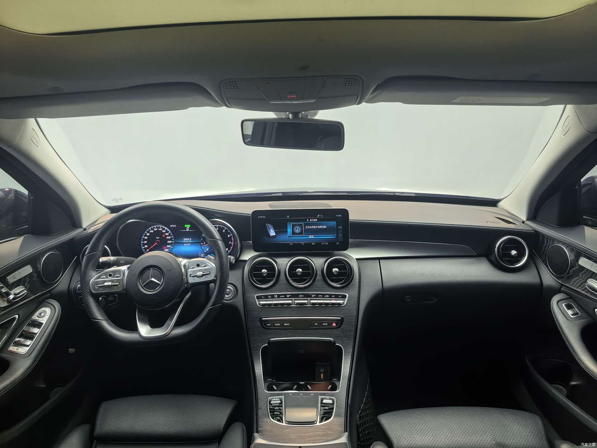 Mercedes-Benz C-Class, 2019 11