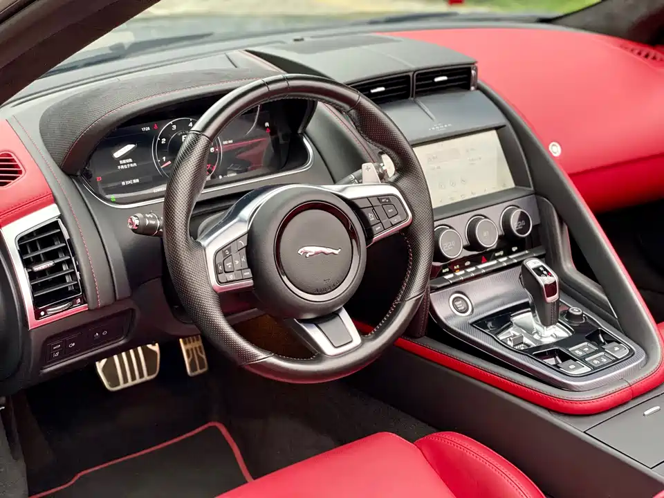 Jaguar F-TYPE