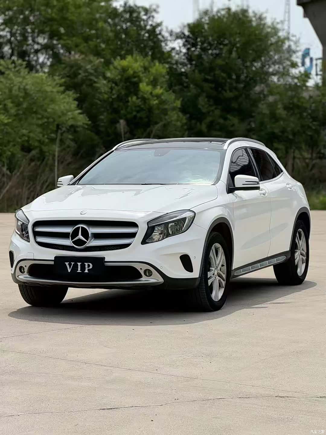 Mercedes-Benz GLA, 2015 1