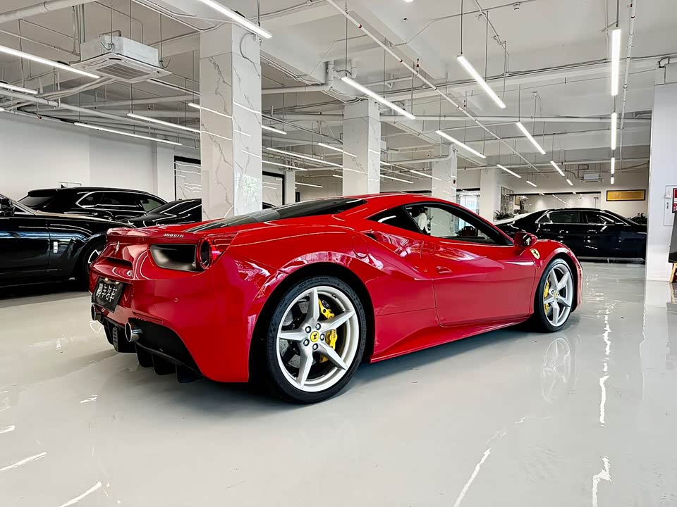 Ferrari 488