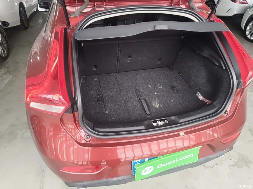 Volvo V40, 2017 19