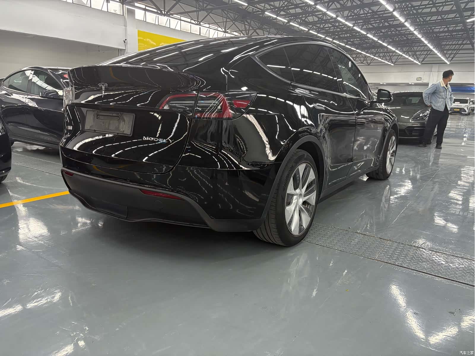 Tesla Model Y, 2021 12