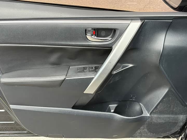 Toyota Corolla 2014 1.6L МКПП GL