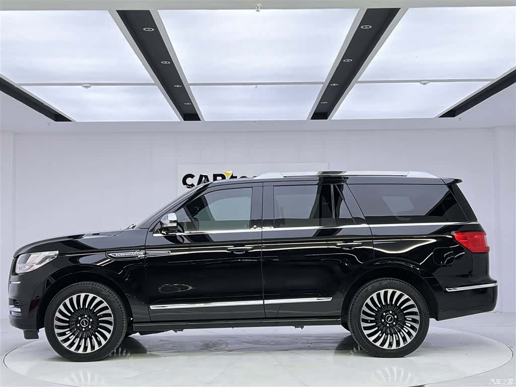 Lincoln Navigator, 2021 8