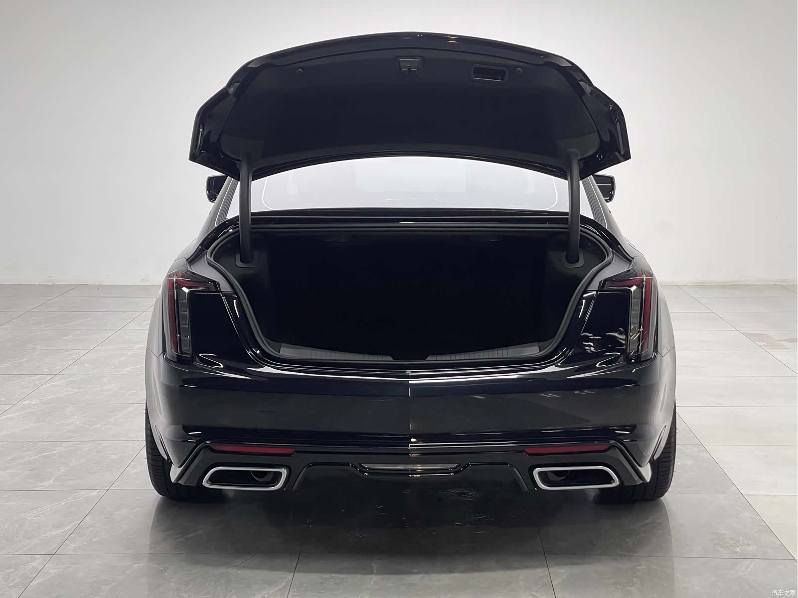 Cadillac CT5, 2023 10