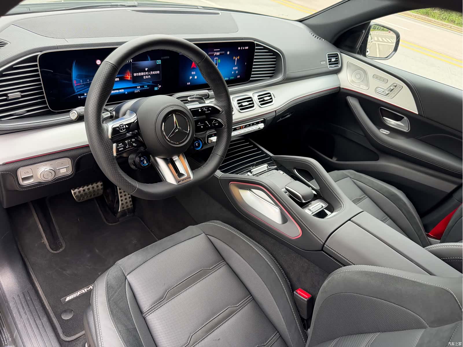 Mercedes-Benz GLE, 2025 все фото