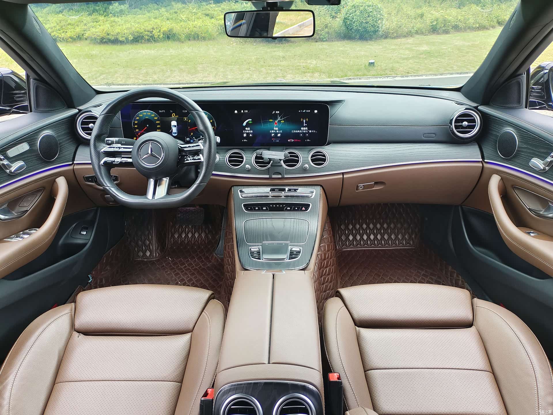 Mercedes-Benz E-Class, 2022 4
