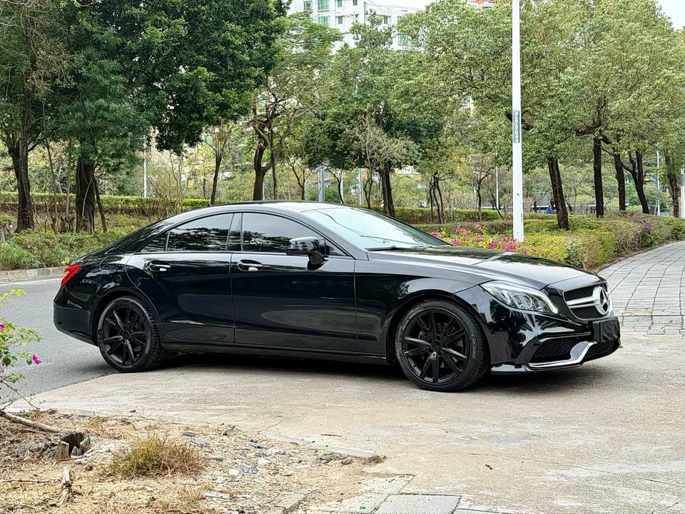 Mercedes-Benz CLS