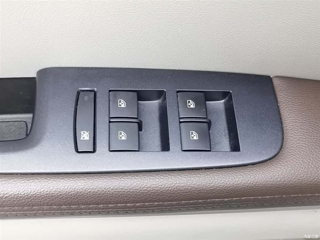 Buick GL8, 2021 9