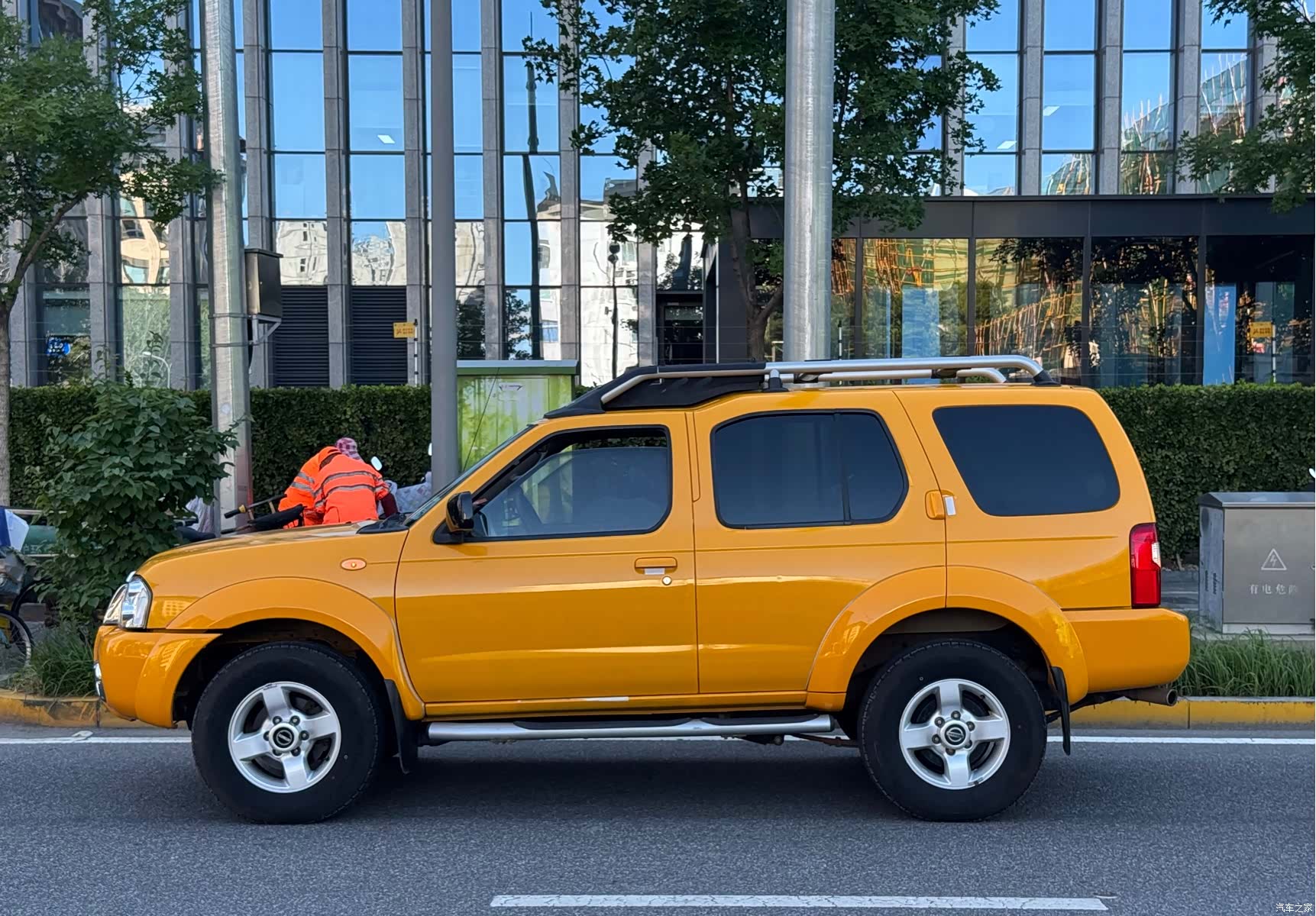 Nissan Paladin, 2014 3