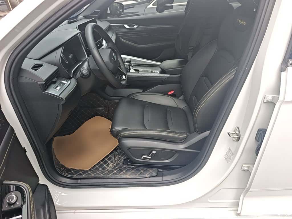 Geely Preface, 2024 15