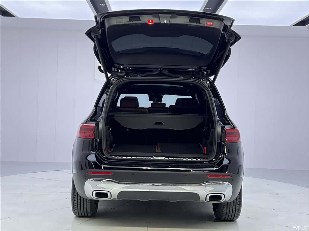 Mercedes-Benz GLB, 2024 13