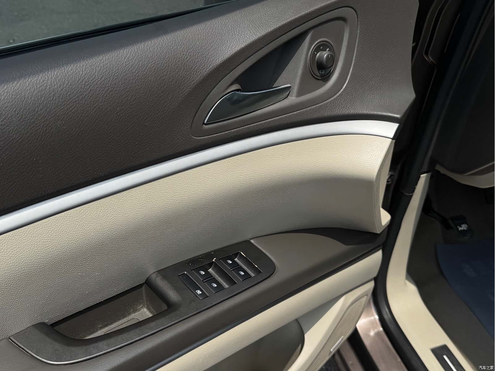 Buick GL8, 2012 14