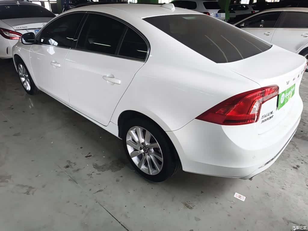 Volvo S60, 2016 все фото