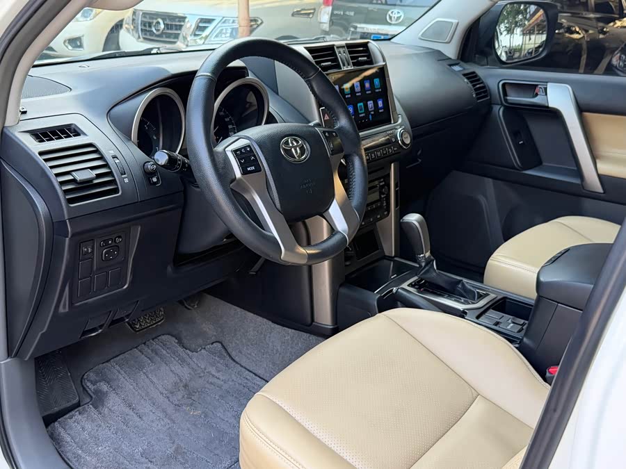 Toyota Prado 2012, фото 8