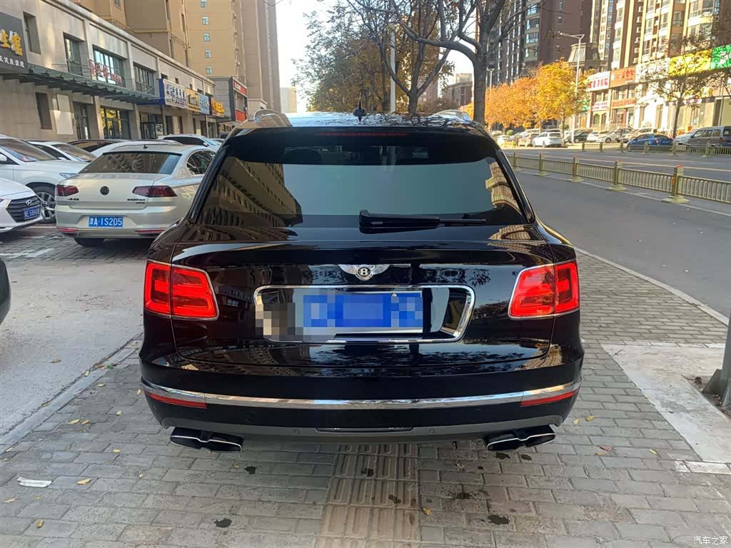 Bentley Bentayga, 2020 4