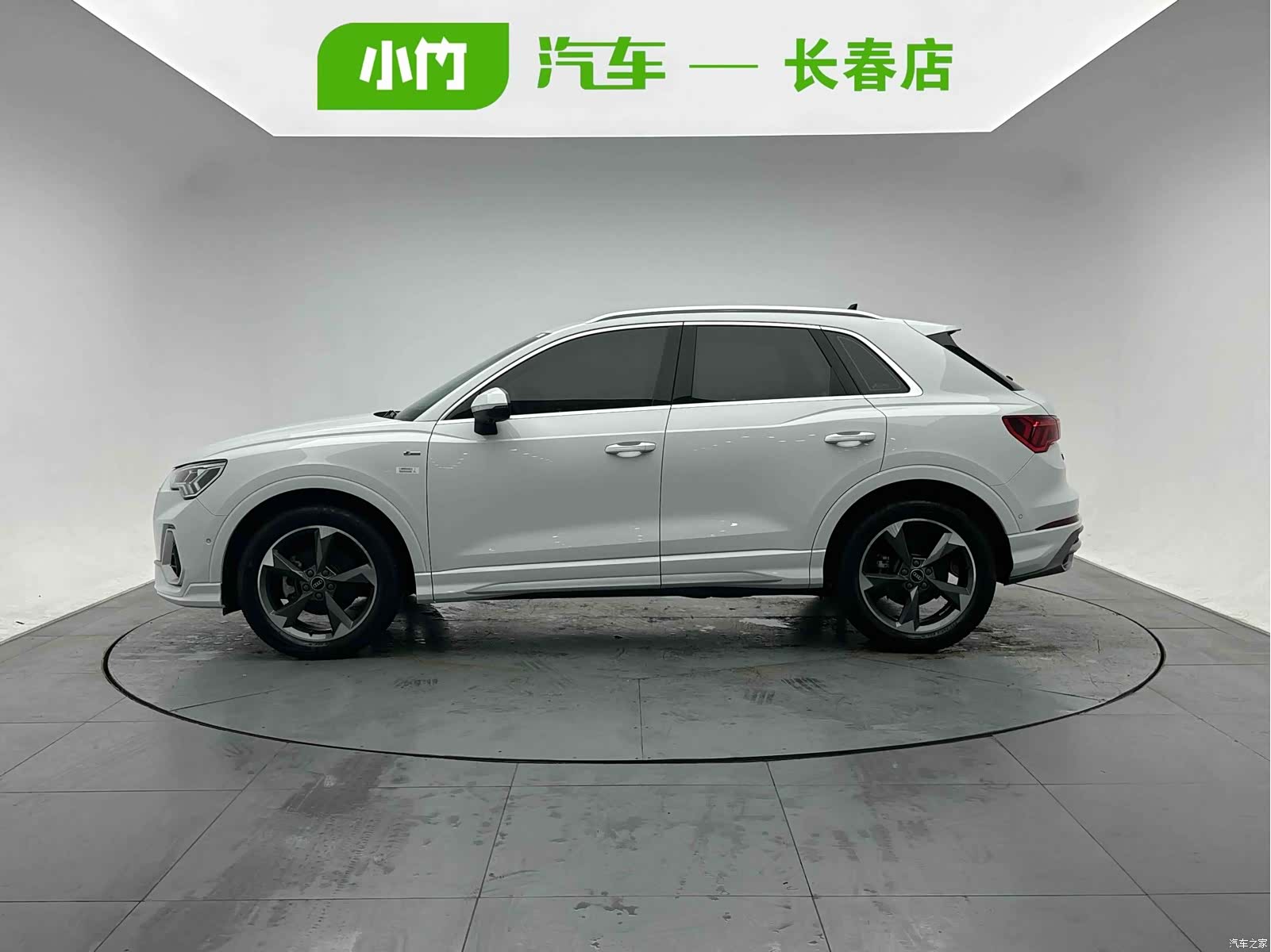 Audi Q3, 2022 3