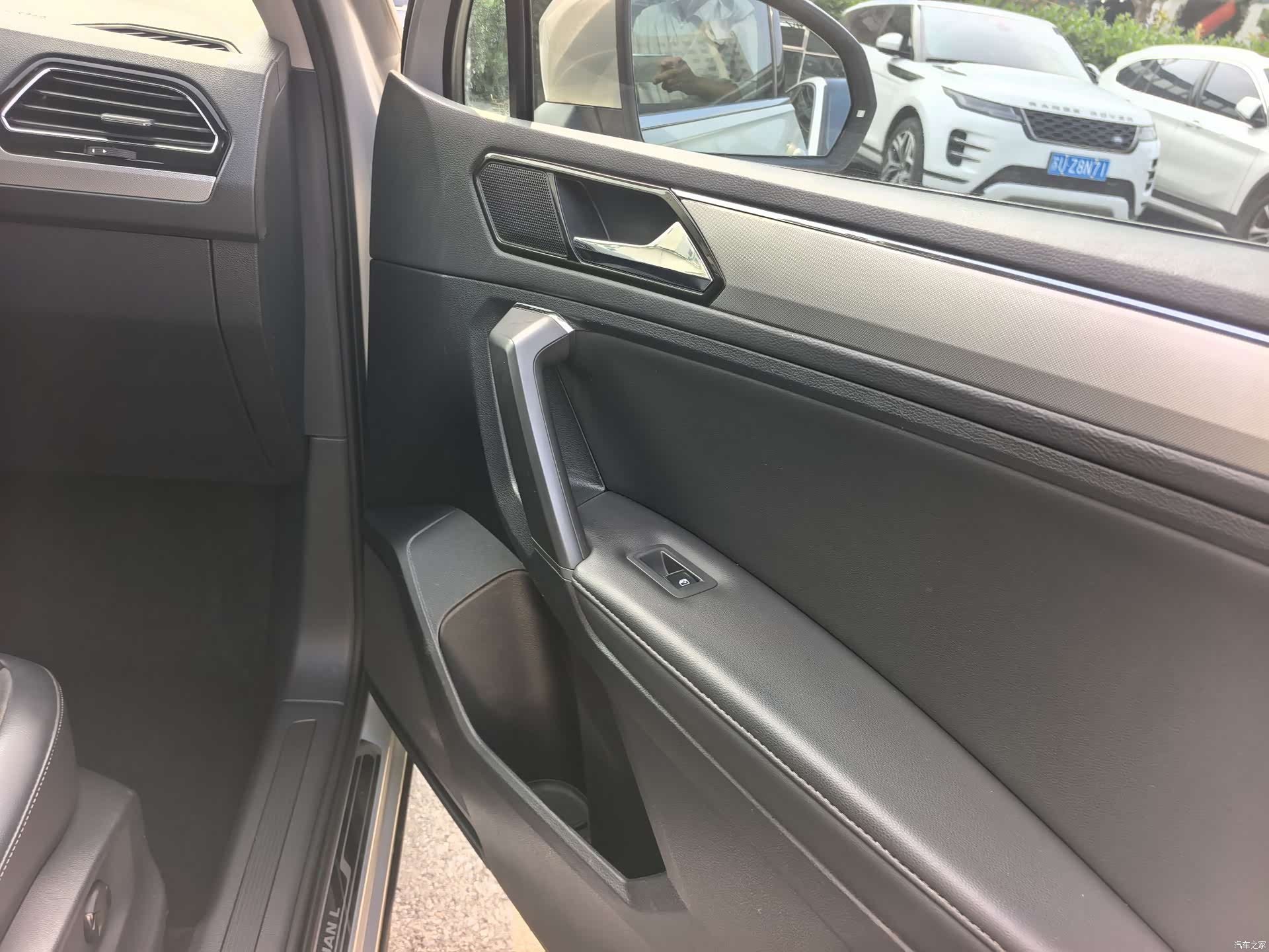 Volkswagen Tiguan L, 2018 17