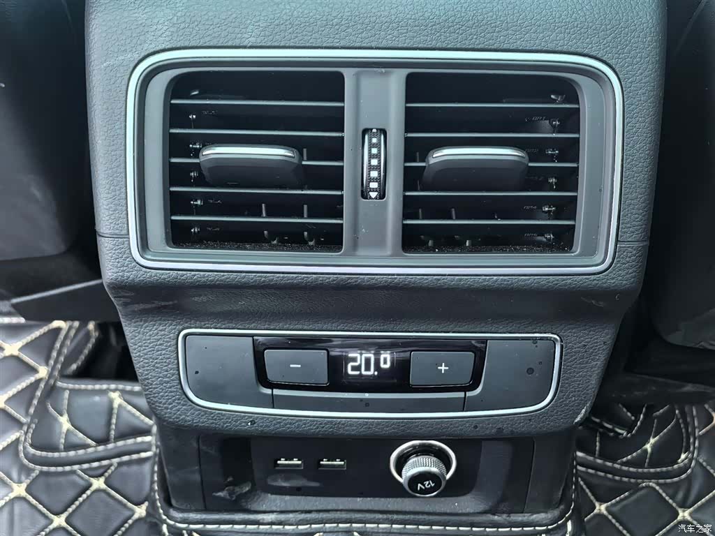 Audi Q5L, 2023 11