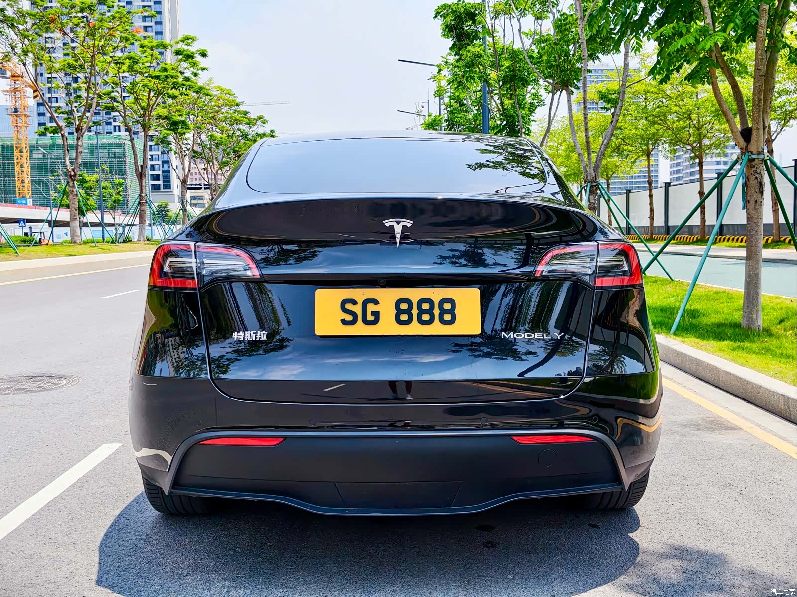 Tesla Model Y, 2023 8