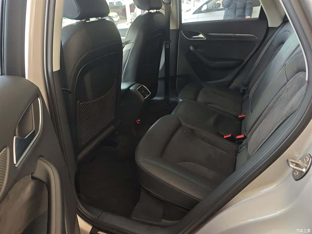 Audi Q3, 2018 13