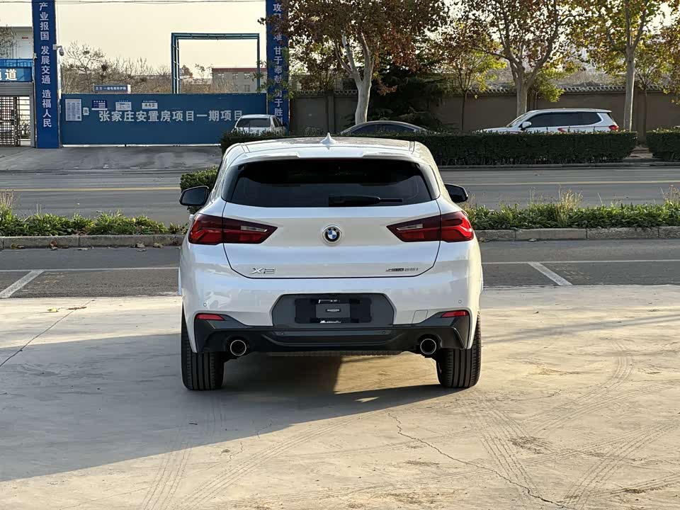 BMW X2