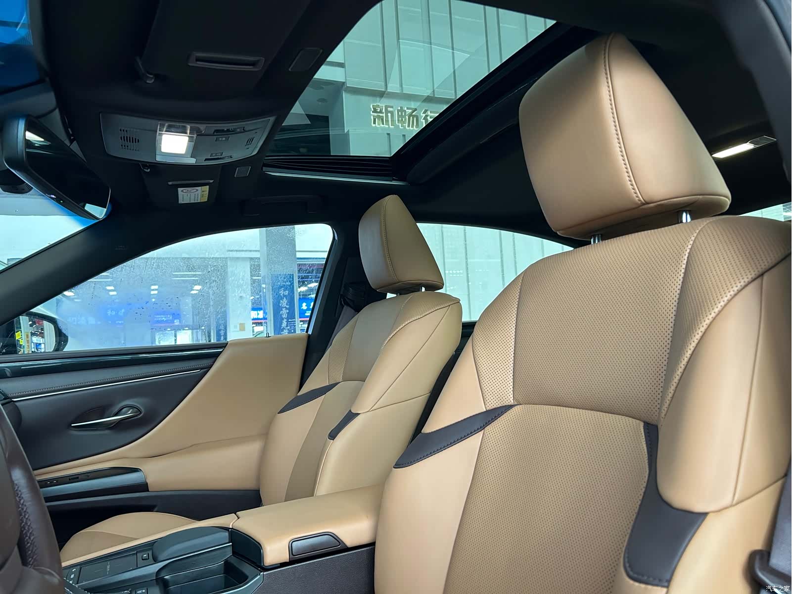Lexus ES, 2018 13