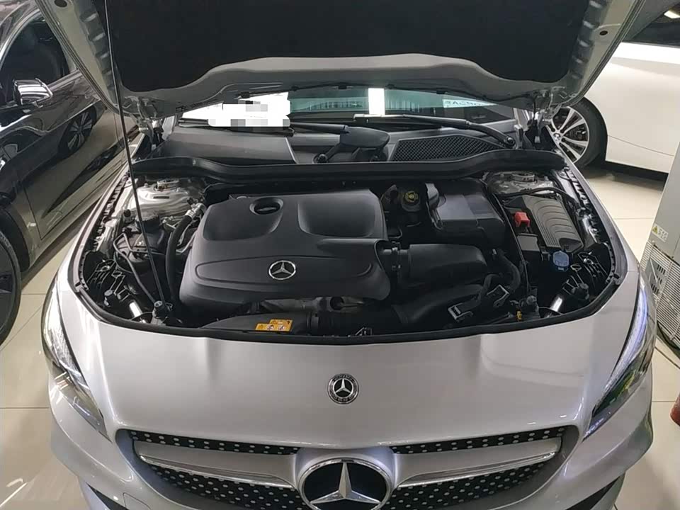 Mercedes-Benz CLA