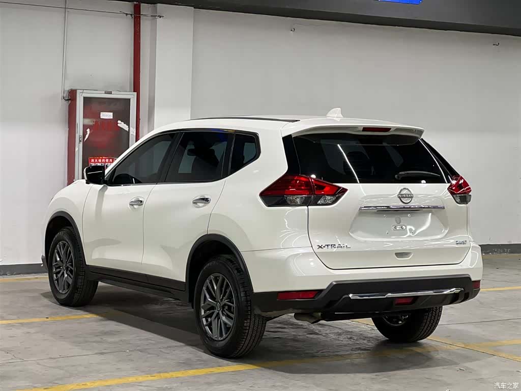Nissan X-Trail, 2025 4