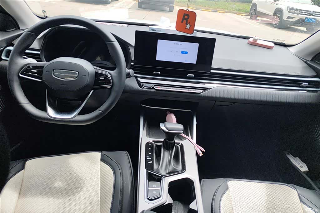 Geely Emgrand, 2025 12