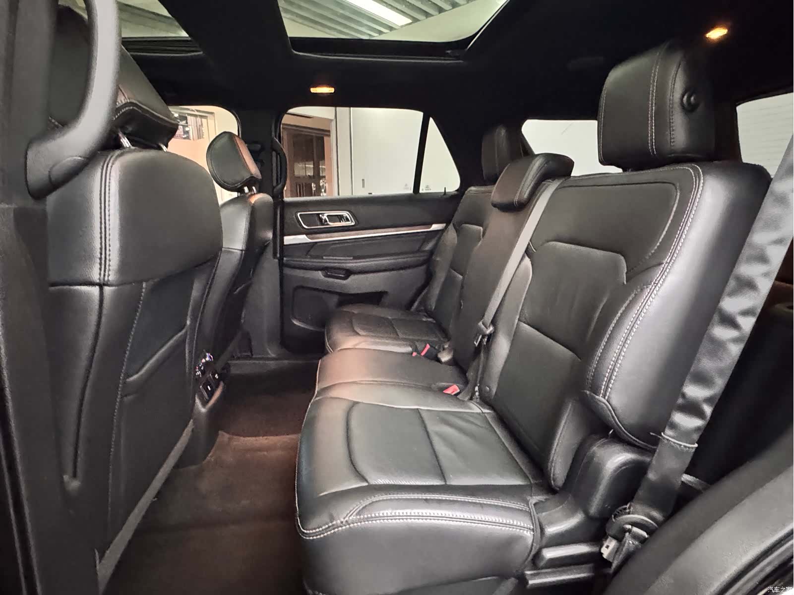Ford Explorer, 2018 7
