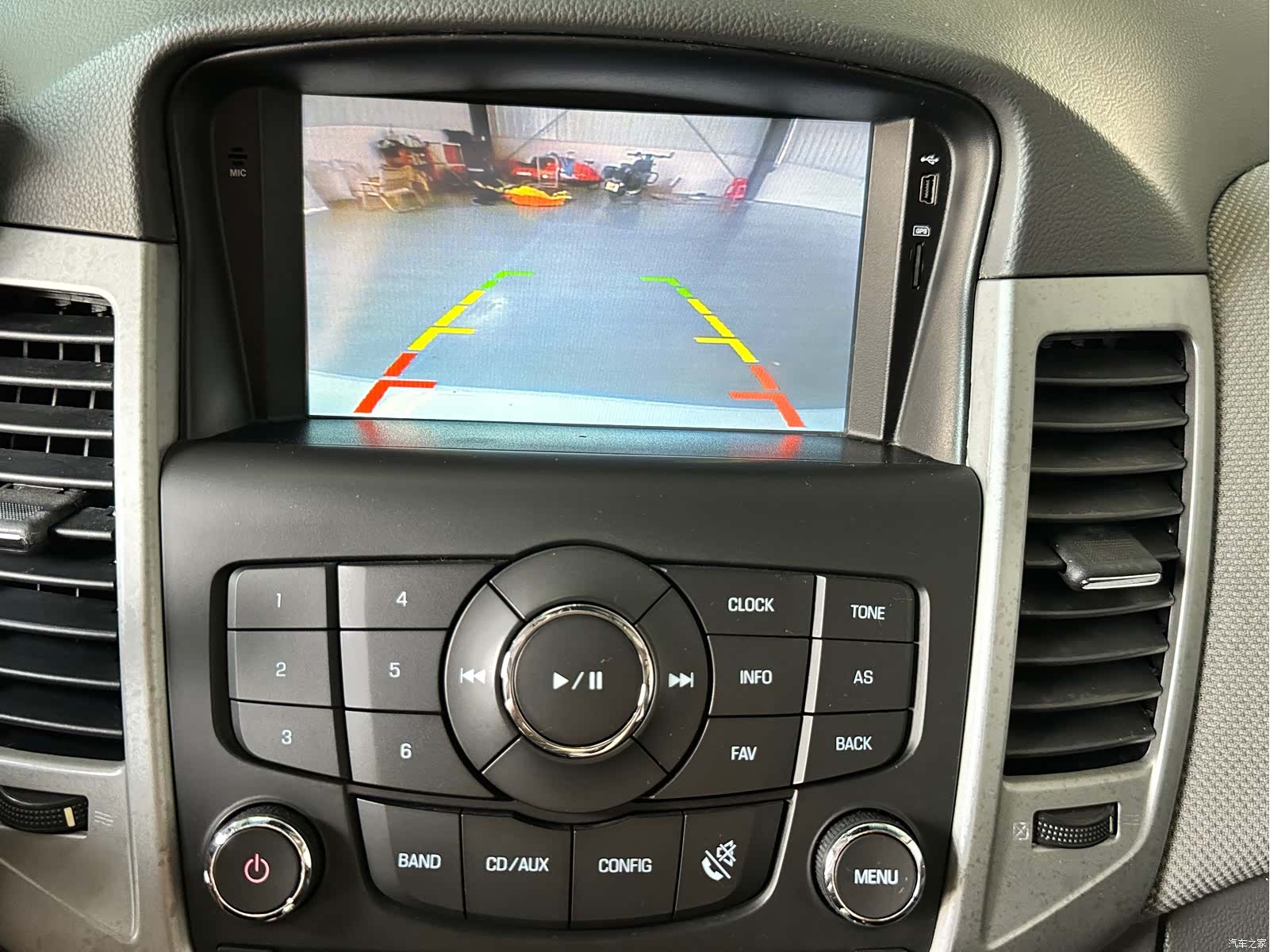 Chevrolet SL, 2012 15