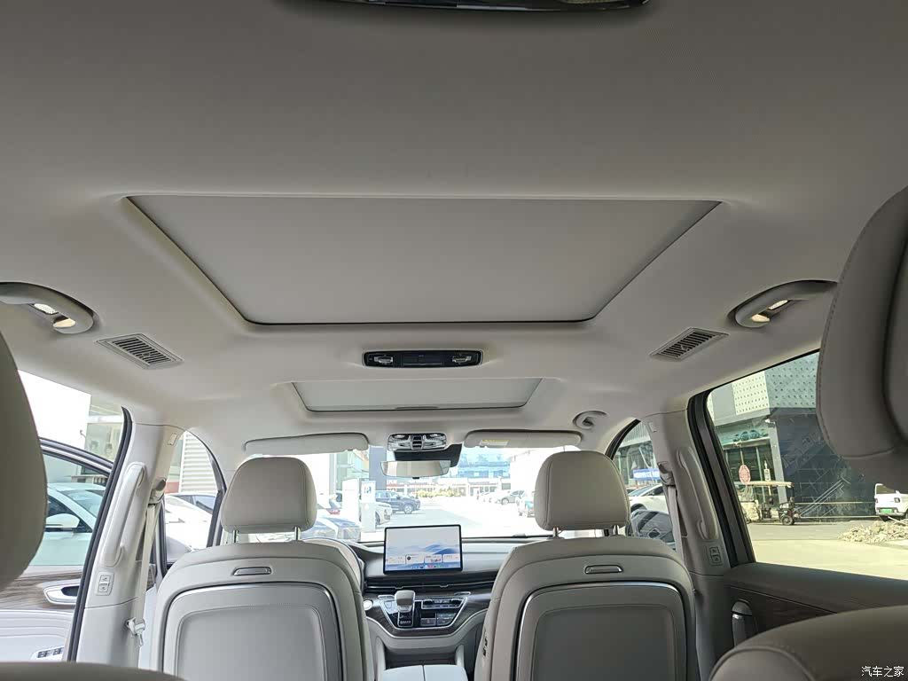 Roewe iMAX8, 2024 12