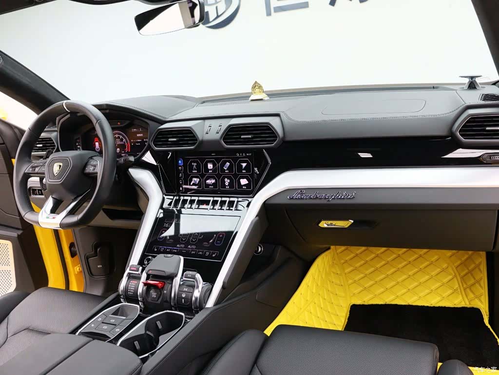 Lamborghini Urus, 2021 21