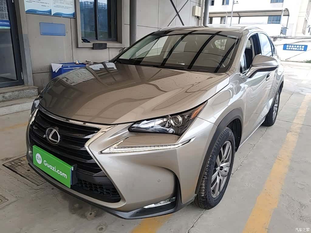 Lexus NX, 2016 1