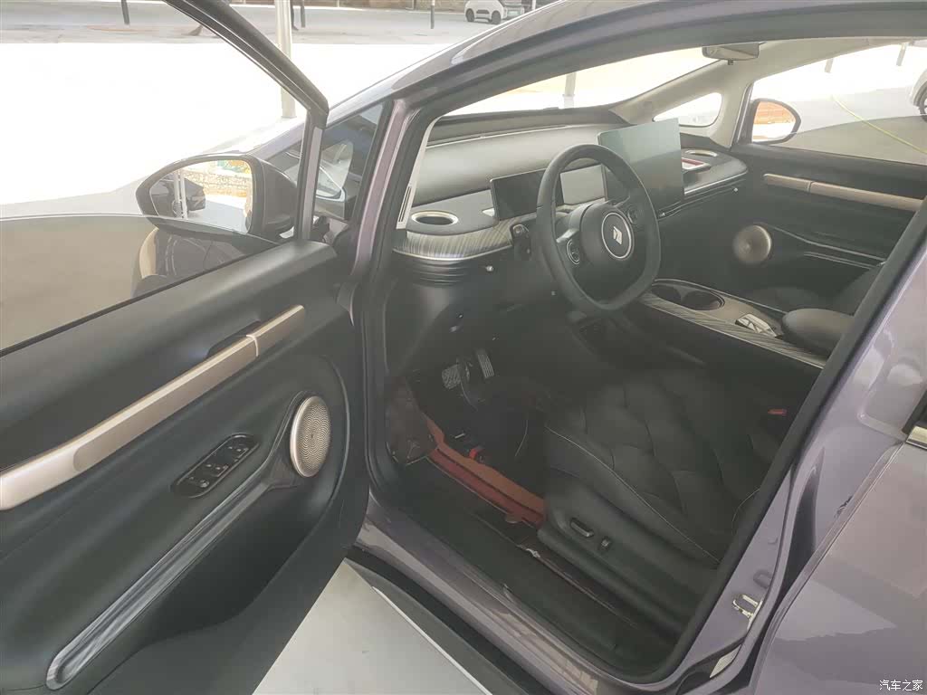 Wuling 460, 2023 12
