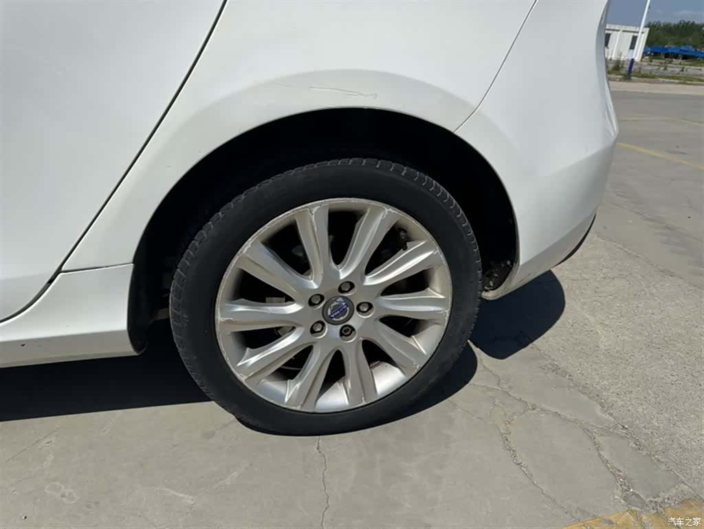 Volvo V40, 2014 21