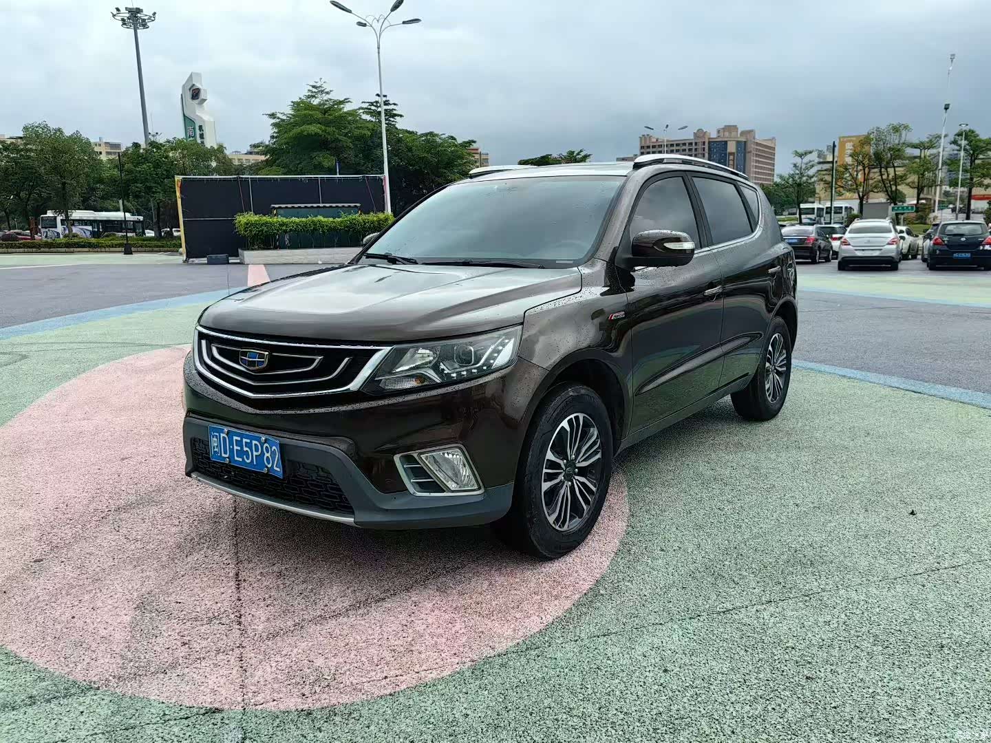 Geely X6, 2017 1