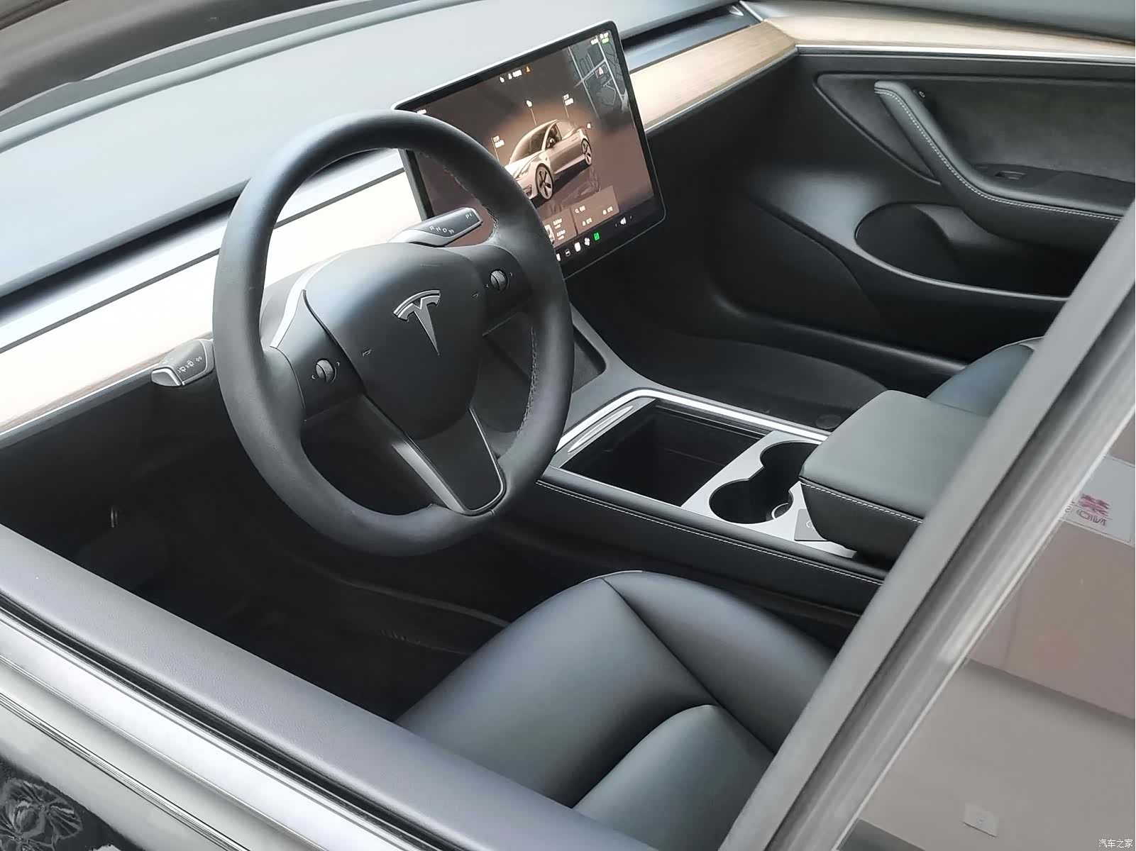 Tesla Model 3, 2022 11
