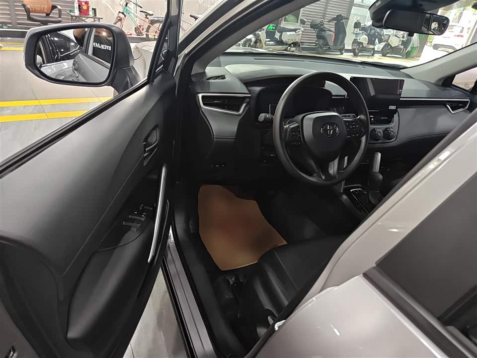 Toyota Corolla Sharp amplifier