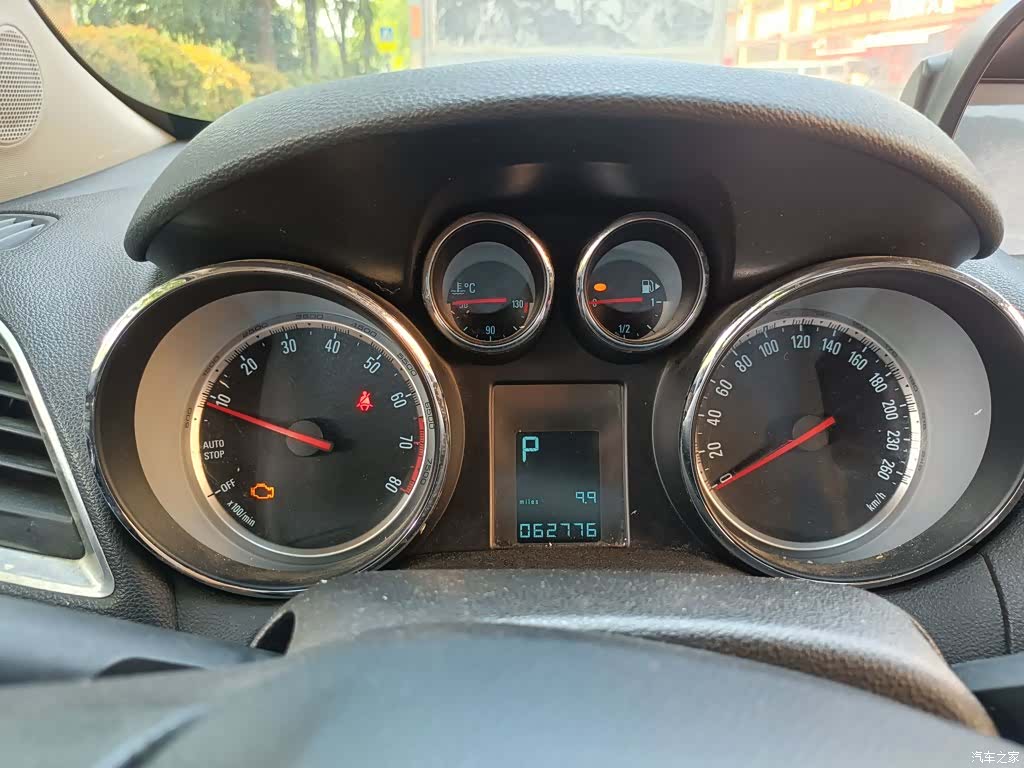 Buick Encore, 2015 12