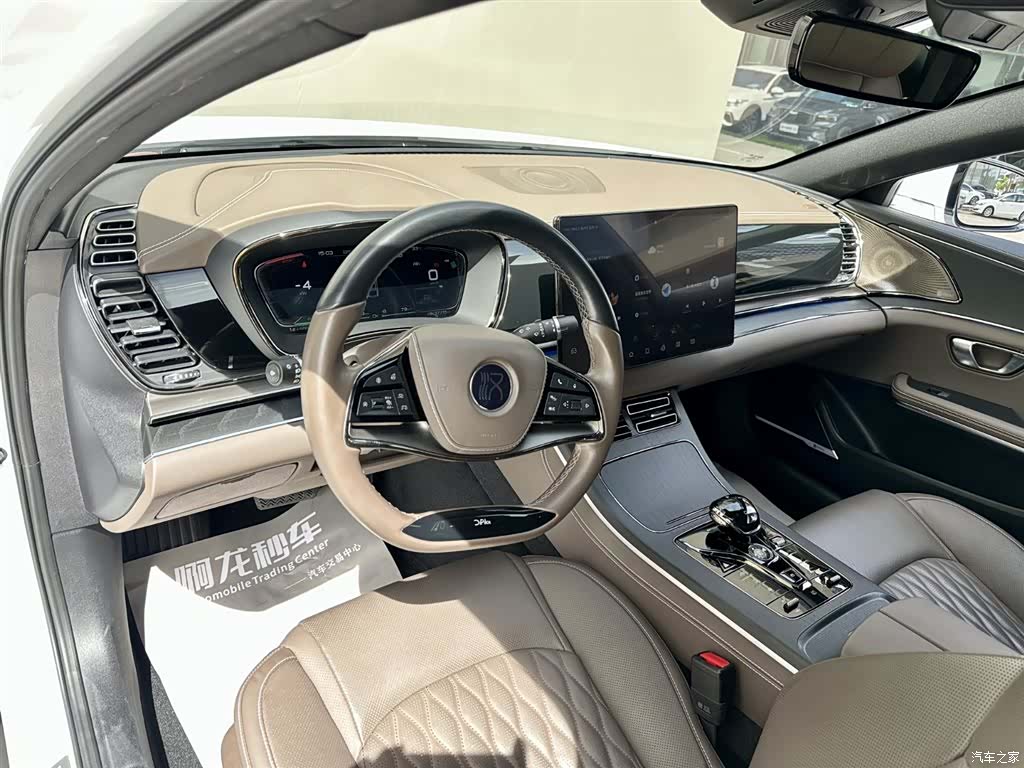 BYD Han, 2022 9