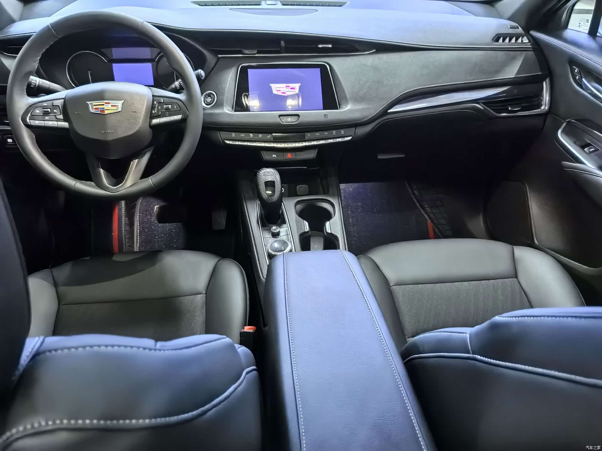 Cadillac XT4, 2021 10
