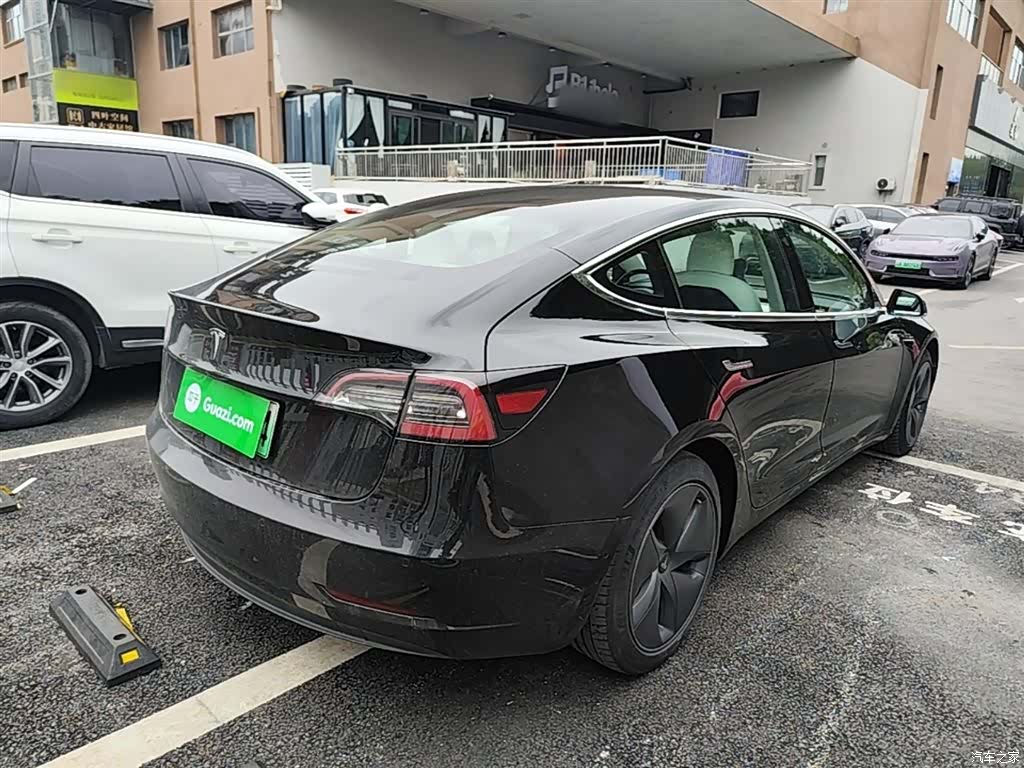 Tesla Model 3, 2020 7