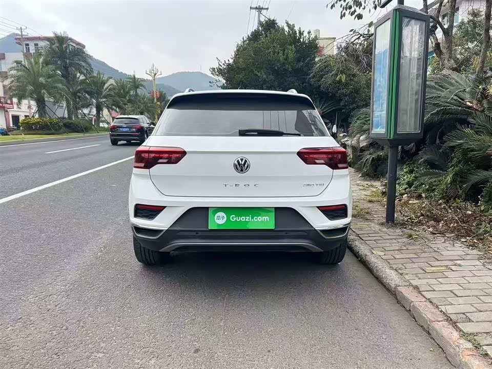 Volkswagen T-ROC exploring Songs