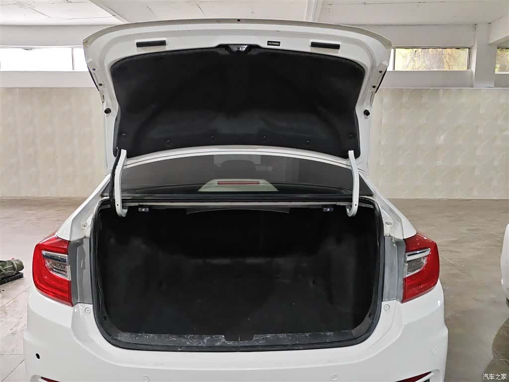 Honda Crider, 2016 15