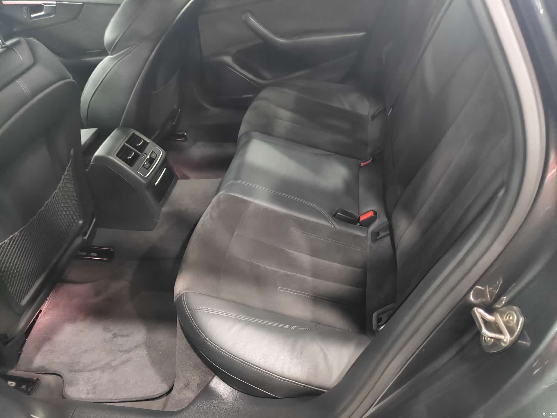 Audi A4L, 2022 11