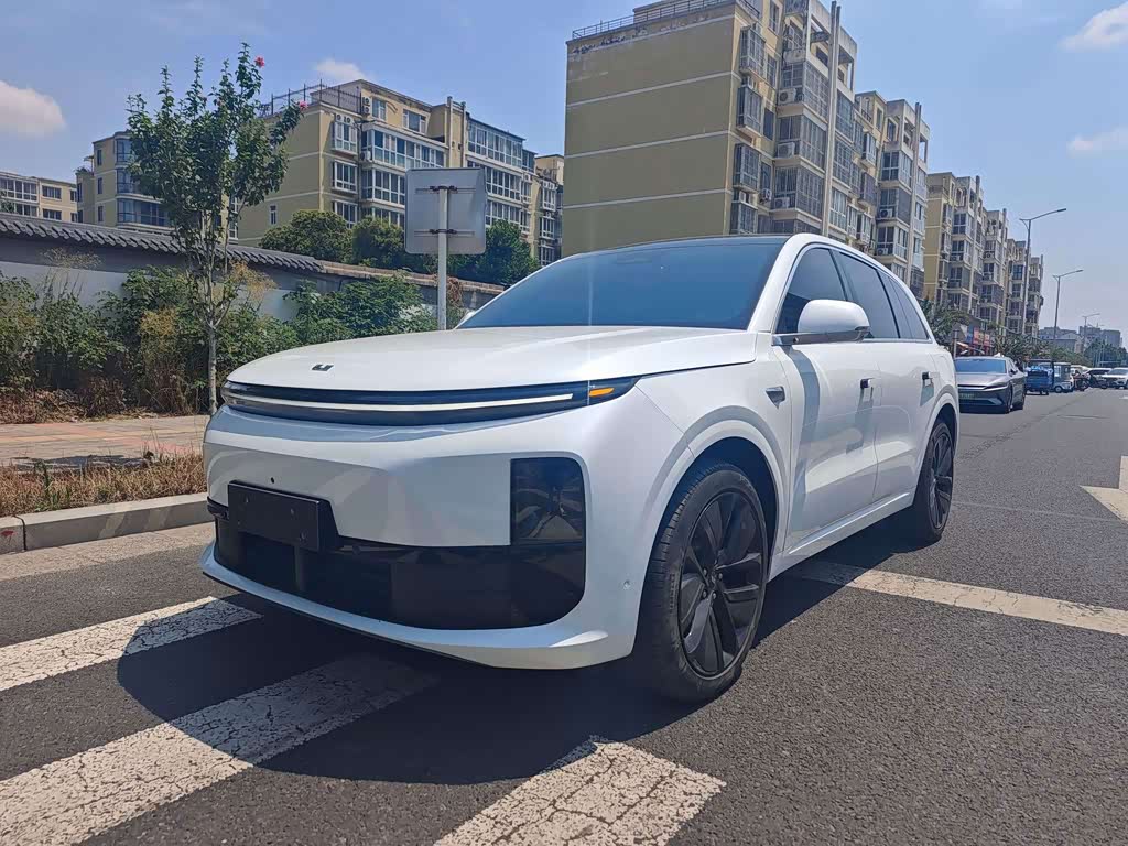 Li Auto L6
